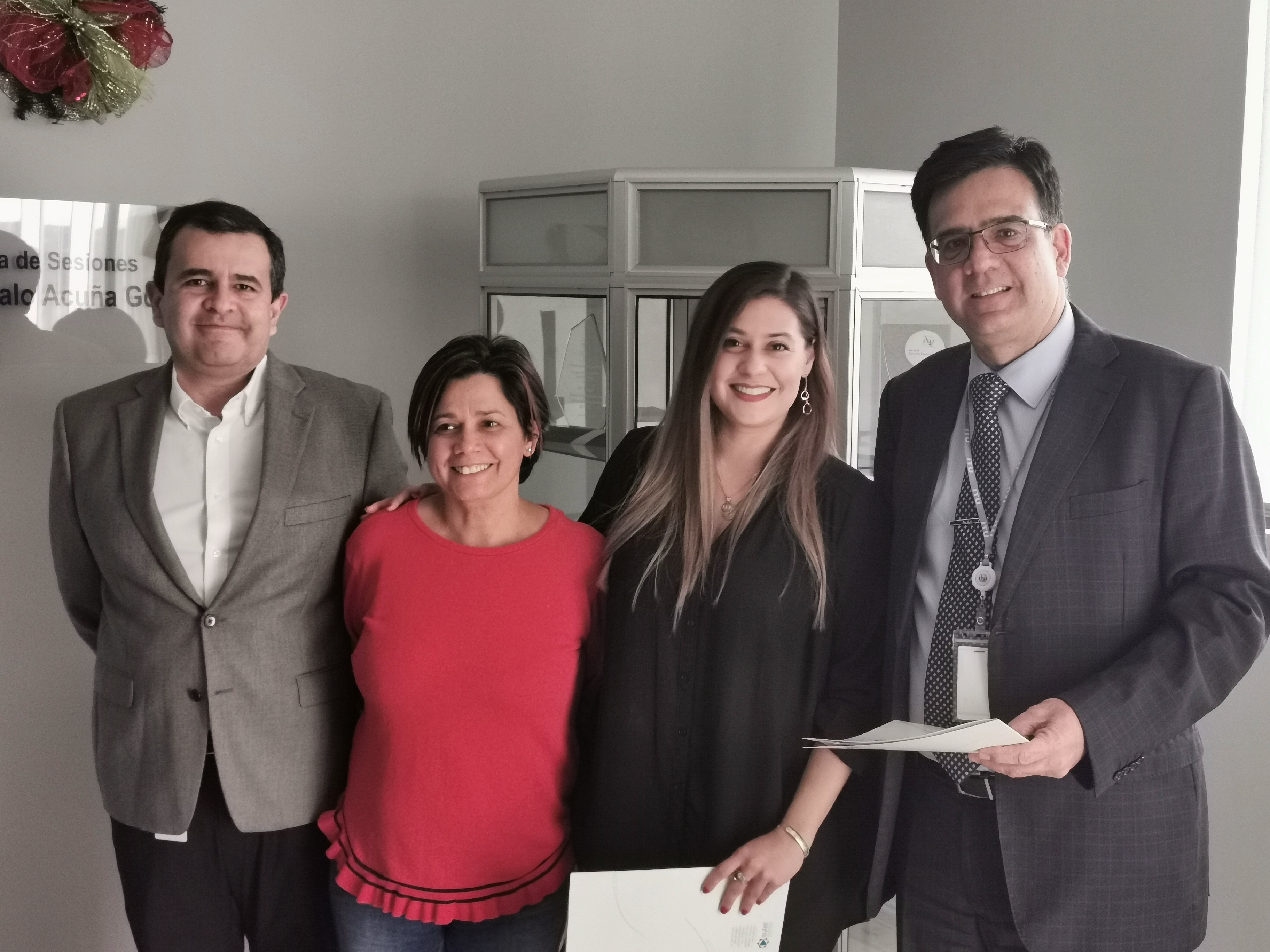 Fotografía Consejo de SUTEL y Presidenta de Coprocom Fotografía Consejo de SUTEL y Presidenta de Coprocom